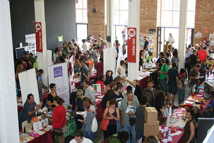 Barcelona: the plural economy that transforms our towns